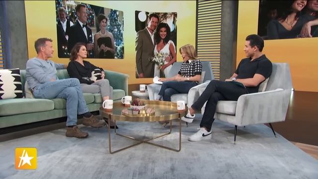'Desperate Housewives' Teri Hatcher & James Denton Gush Over Reuniting For Christmas Movie смотреть онлайн