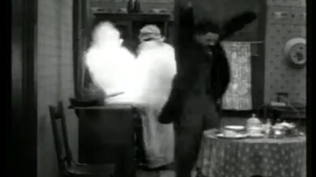 Чарли Чаплин на канале Комедия ТВ (Charlie Chaplin on Comedy TV) смотреть онлайн
