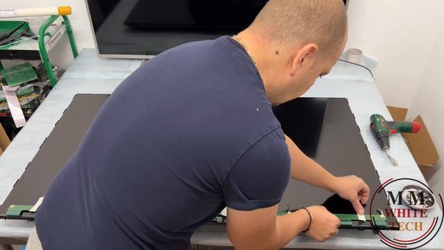How to fix black screen on HISENSE 55” LED TV H55MEC3050 . Replace backlight led stripe. Repair eas смотреть онлайн