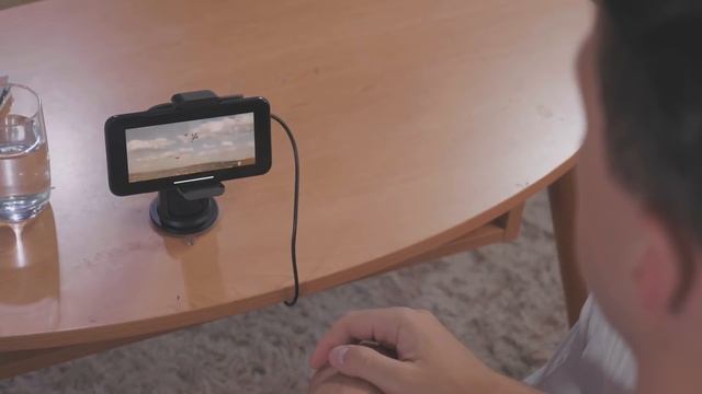 ROBOQI: World's Most Advanced Wireless Charger for Phones смотреть онлайн