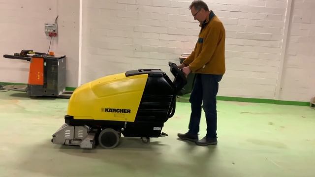 Köp Skurmaskin Kärcher BR700 på Klaravik смотреть онлайн