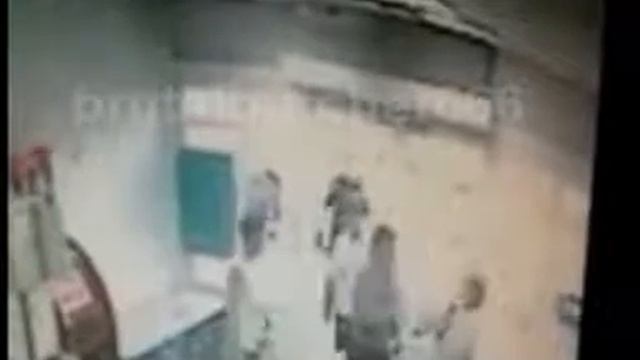 забавный случай в магазине смотреть онлайн