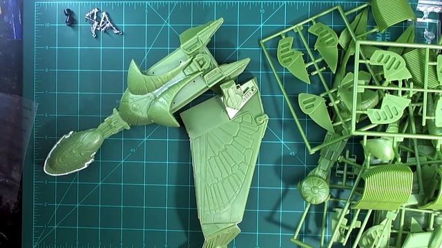 2023 AMT Klingon Bird of Prey Model Kit - P/Review OOB - by Starchwreck Models and Props. смотреть онлайн