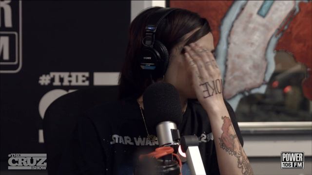 Kehlani Talks Learning Spanish, Wanting To Smoke With Wiz Khalifa, And More! смотреть онлайн
