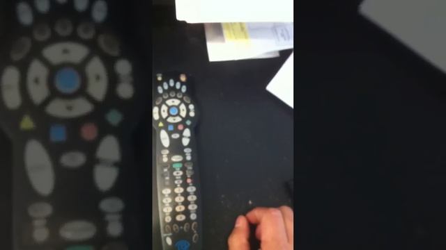 How to reprogram your Time Warner Cable Remote to your Tv. смотреть онлайн