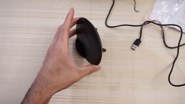 WITTI CANDI | Qi Certified Wireless Charger! смотреть онлайн