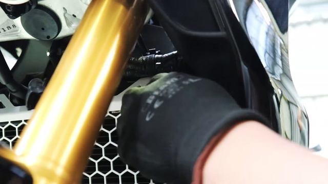 YAMAHA TRACER 9 GT RADIATOR GUARD INSTALL смотреть онлайн