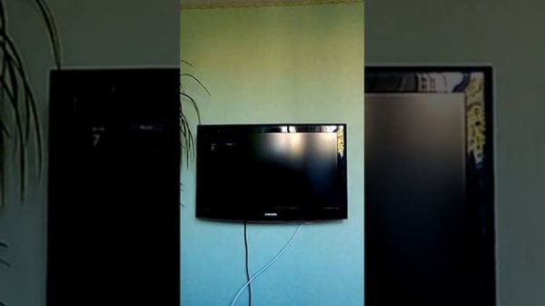 Самсунг LE-32B450 C4W