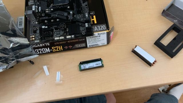 How to install M.2 Heatsink смотреть онлайн