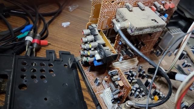 JVC AV-27D500 CRT Repair White Lines смотреть онлайн