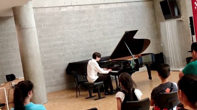 Харченко Федір . Ф. Шопен. Великий блискучий вальс Es-dur тв. 18. Викладач І. Є. Александрова. смотреть онлайн