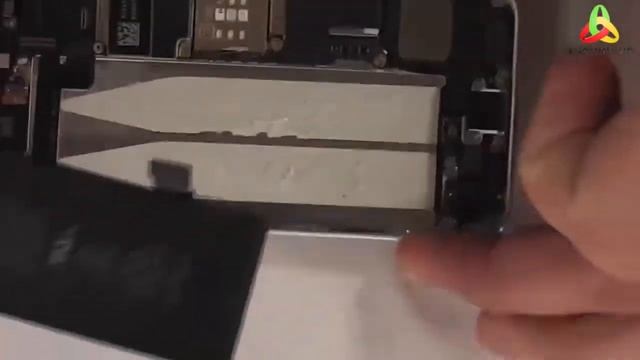 Замена батареи на iPhone 5s смотреть онлайн