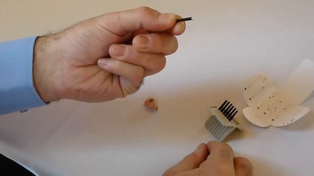 Changing The Wax Guard on a Custom Hearing Aid смотреть онлайн