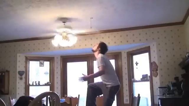 Title Fight vs. Ceiling Fan (Head in the Ceiling Fan Mash-up) смотреть онлайн