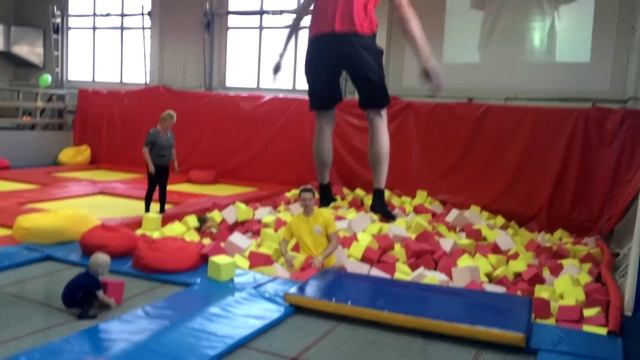 МЁТРА TV #7. Stav Jump Park. смотреть онлайн