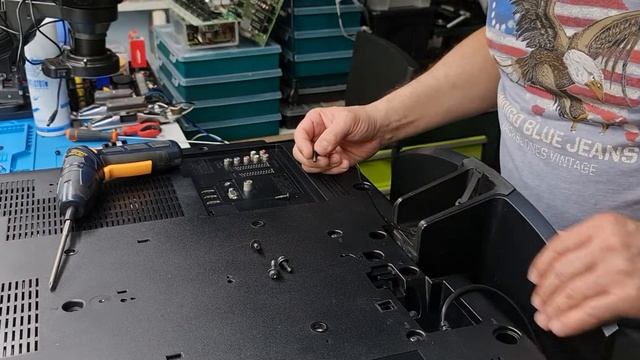PRUEBA Y MECANIZADO DE TV SONY MODELO KDL 32U4000. REPARACION Y REVISÍON. смотреть онлайн