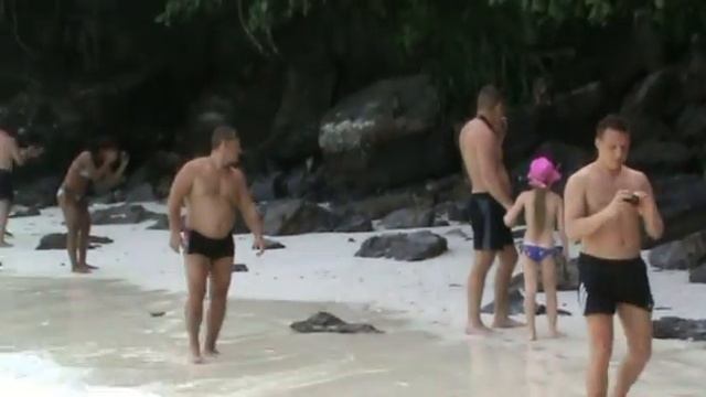 мальчик и обезьяны.mp4 смотреть онлайн