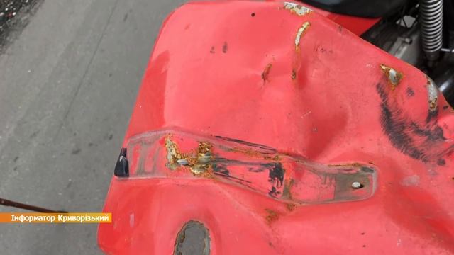 Патрульні відірвали чоловіку ногу. Кривий Ріг смотреть онлайн