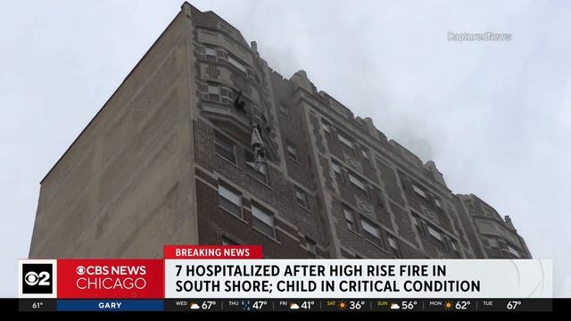 7 hospitalized after fire breaks out in South Shore Chicago high-rise смотреть онлайн