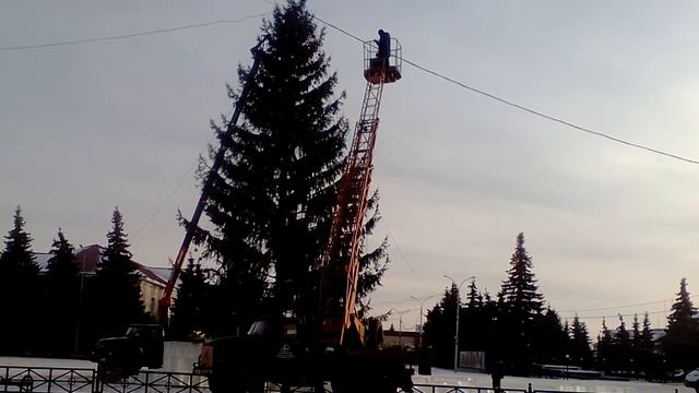 Подготовка Красной Площади г.Давлеканово к Новому году. смотреть онлайн