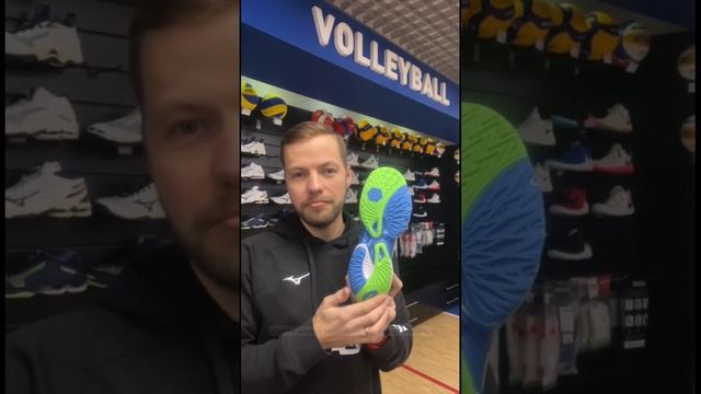 Топовая волейбольная модель Asics METARISE - уже в продаже! Ищите на официальном сайте KINASH.RU 💚 смотреть онлайн