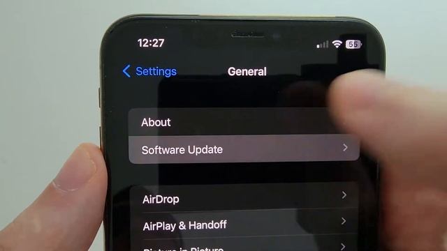 How To Turn On Battery Percentage for iPhone XR, 11, 12 mini, 13 mini on iOS 16.1 смотреть онлайн
