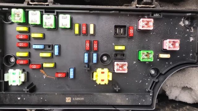 The fuse box location on a 2009 Chrysler Sebring￼ смотреть онлайн