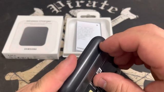 Abrindo a Caixa do Carregador Samsung Wireless Charger 9W EP-P1300 | Galaxy Phone, iPhone , AirPods смотреть онлайн