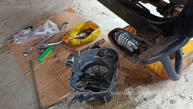 Cara Mengganti Pompa Radiator Motor Karya roda 3 | Viar Sumsel смотреть онлайн