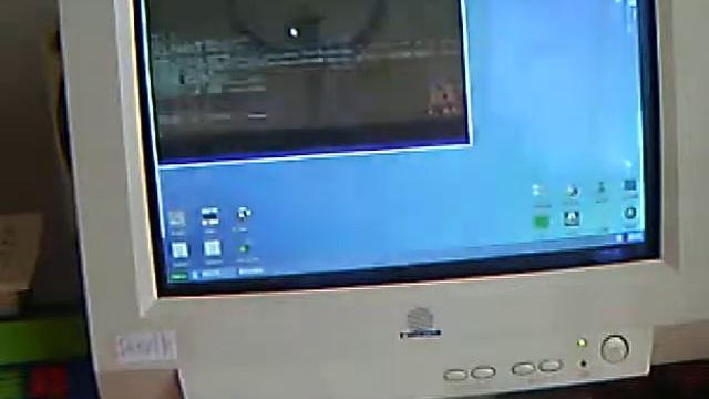 Quake 3 en Kolibri OS смотреть онлайн