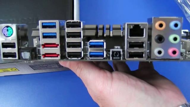 Материнская плата ASUS Sabertooth 990FX R2.0 | Unboxing