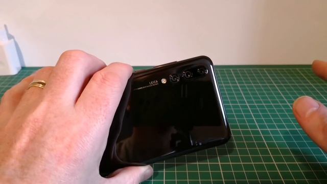 Huawei P20 Pro - Unboxing смотреть онлайн