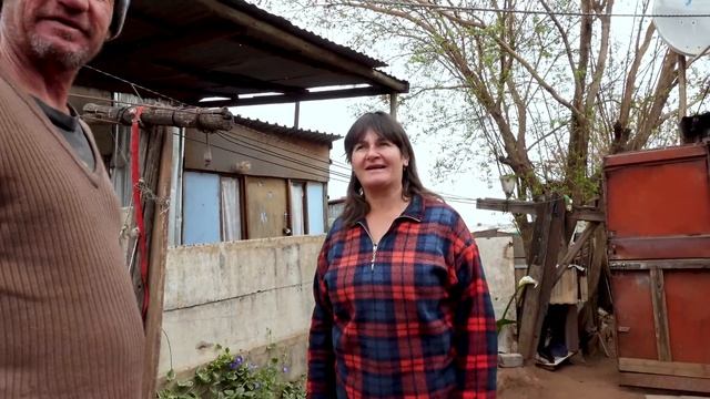 Inside South Africa's Biggest White Slum смотреть онлайн