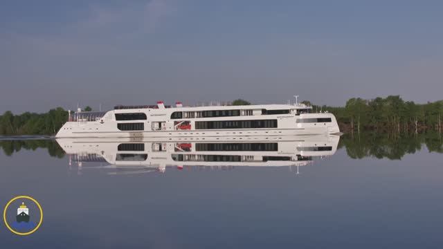 Теплоход "Штандарт" смотреть онлайн