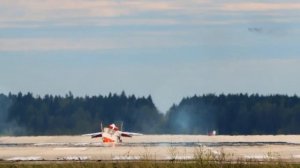 МиГ-29 АГВП «Стрижи» посадка конвейером Кубинка MiG 29 landing