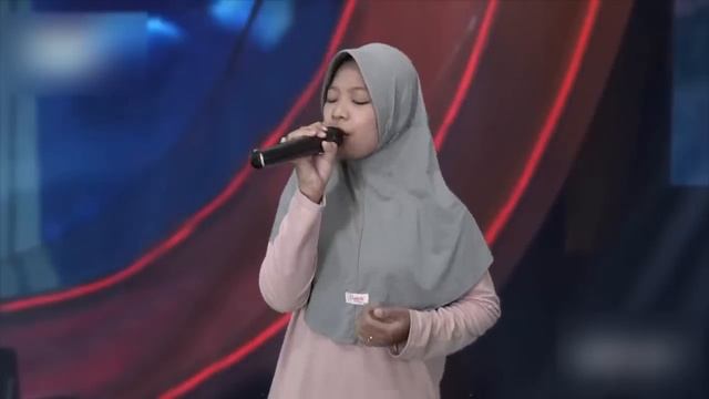 PANGGUNG AUDISI INI BANJIR AIR MATA.. SUARA MAKHI GETARKAN HATI JURI DAN PENONTONYA #PARODI #audisi смотреть онлайн