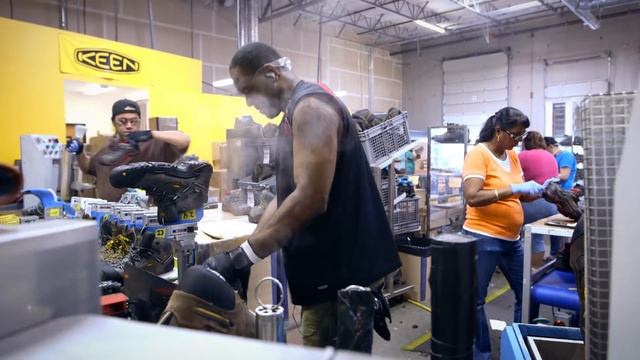 KEEN Utility American Built Braddock Work Boots смотреть онлайн