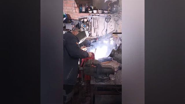 сварка большого радиатора смотреть онлайн