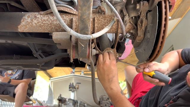 NEW WHEEL SETUP !! (Plus sway bar relocation bracket install) смотреть онлайн
