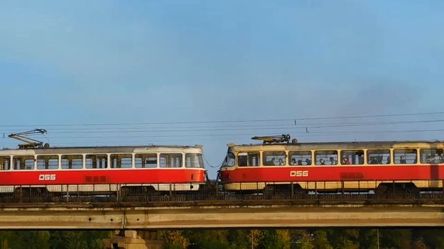 Трамвайный поезд Tatra T3 СМЕ 055+056 на перегоне "Ст. Кольцевая" - "Ст. Проспект Металлургов" смотреть онлайн