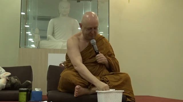 Ajahn Brahm Chin Swee Retreat Dec 2016 Day 6 Q&A Video Audio