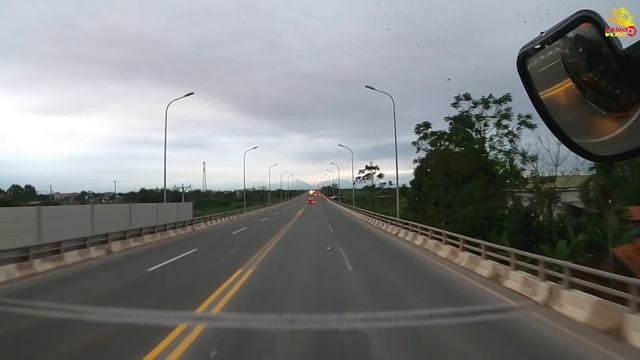 Xe Đầu Kéo Vlog Chuyển Nghề Đi Làm Lơ Xe Đầu Kéo Hyundai Xcient ??? | Xe Đầu Kéo Vlog #178 смотреть онлайн