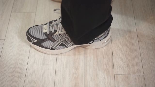 Asics Gel-1130 Oyster Grey Clay Grey смотреть онлайн