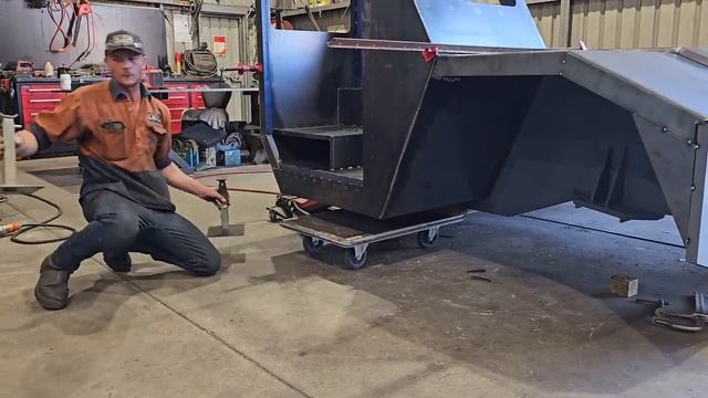 Fitting The NEW Cab & Welding the Front End! _ Franna Crane Project _ Part 24 смотреть онлайн