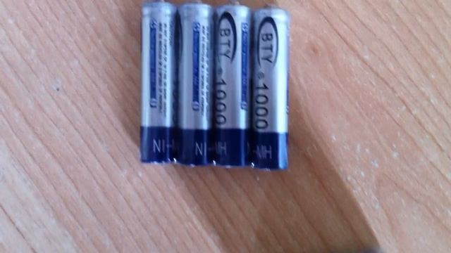 X4 RECHARGEABLE AAA 1000MAH 1.2V NIMH NI-MH BATTERY смотреть онлайн