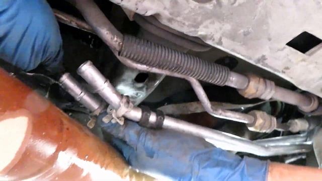 Dodge Grand Caravan (2001-2007) 3.3L - Heater Hoses Replacement смотреть онлайн