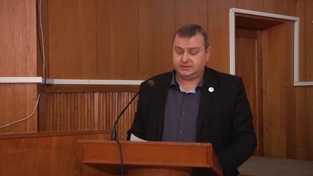 В Красном Луче обсудили вопросы обращения с твердыми коммунальными отходами смотреть онлайн