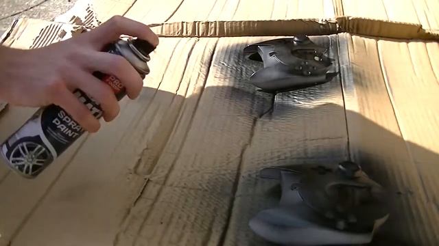 Spray Painting a Dreamcast Controller - I have No Idea What I'm Doing смотреть онлайн