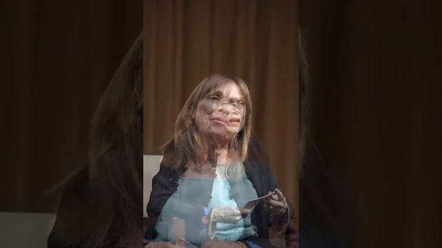 Valerie Harper Rushed To The Hospital смотреть онлайн