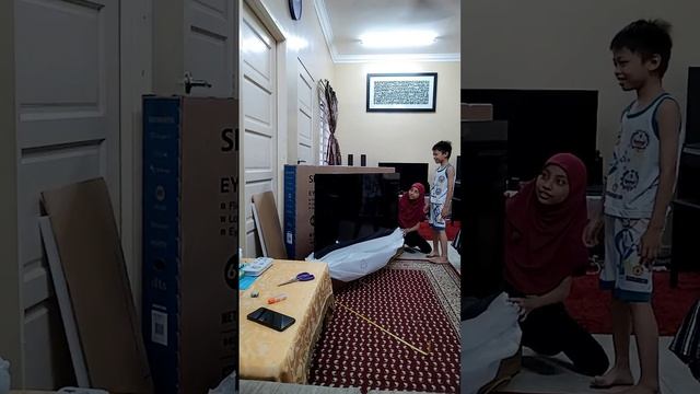 Skyworth TV 65 Unboxing Google TV model 65SUE7600 Malaysia Unit смотреть онлайн